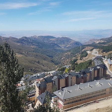 Los Valles Junto Al Telesilla Sierra Nevada Exterior foto